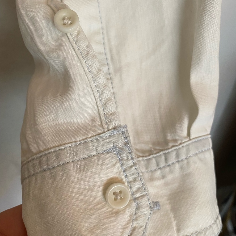 Aritzia Community medium, button down - Picture 4 of 4